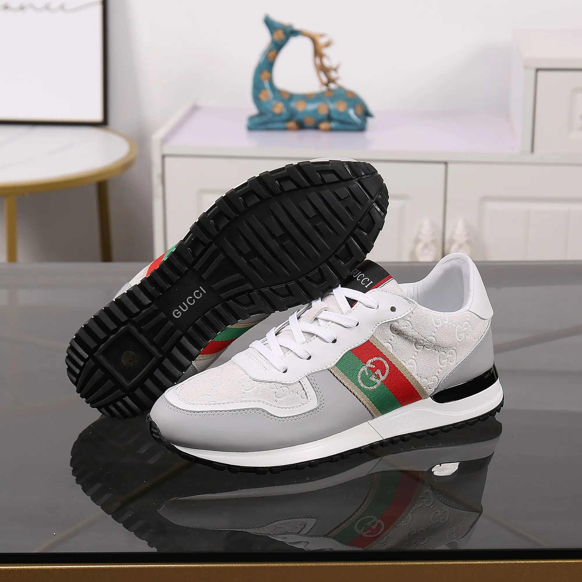 Factory price: 400💰The new spring model is here again! [Gucci Sports Men's Shoes] Gucci fashionable casual men's shoes🇨🇳Original 1:1 mold, new model debuts first💯Not high-profile but avant-garde, simple, low-key and fashionable, super versatile style🌿Made of original cowhide➕Sheepskin lining🎋The version is comfortable on the feet, first-class workmanship🍍Number: 38-44, customized 45